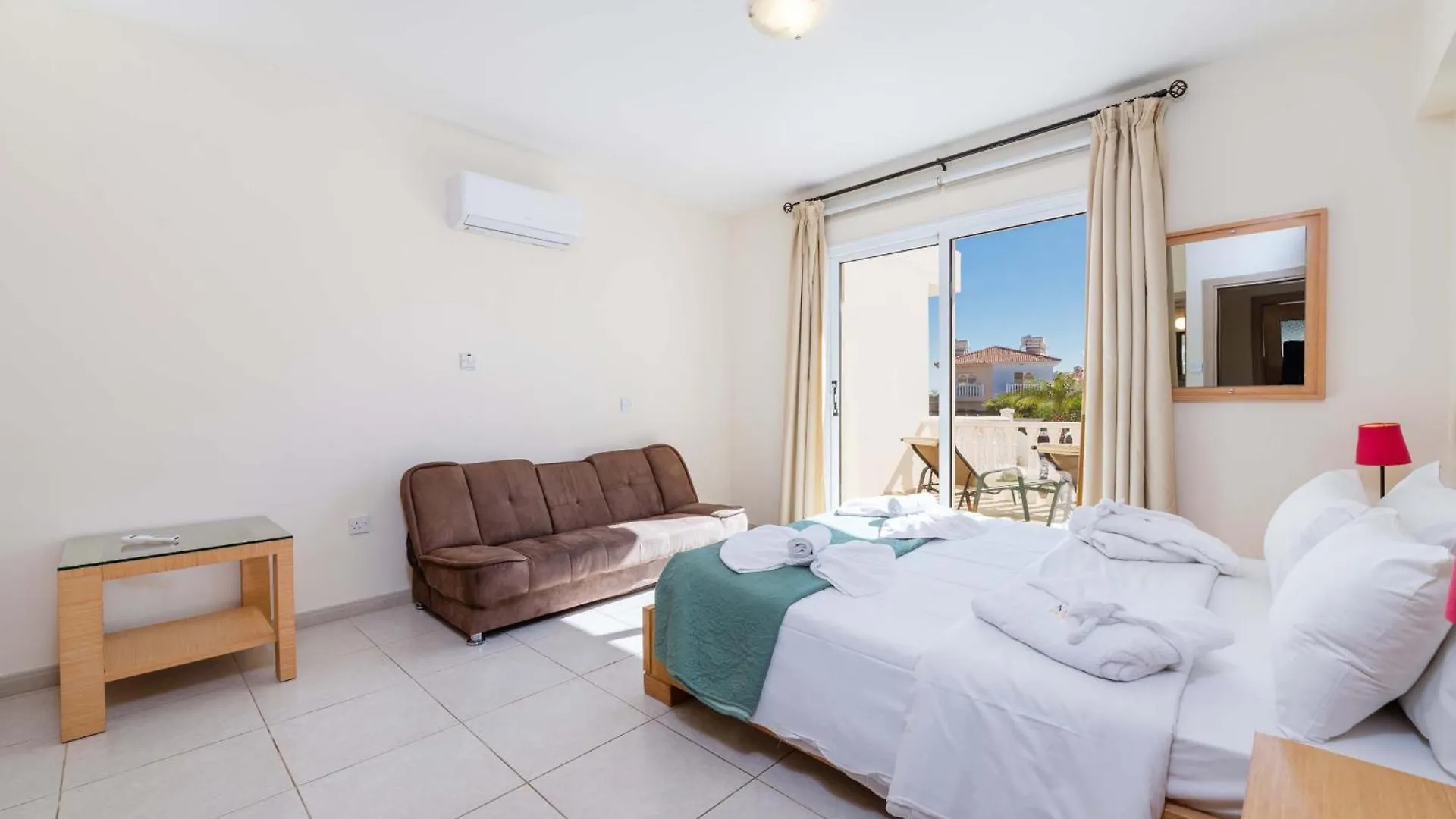 Estelle Suite Ayia Napa 0*,