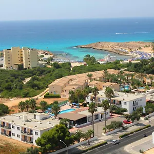 Ξενοδοχείο με διαμερίσματα Carina, Αγία Νάπα