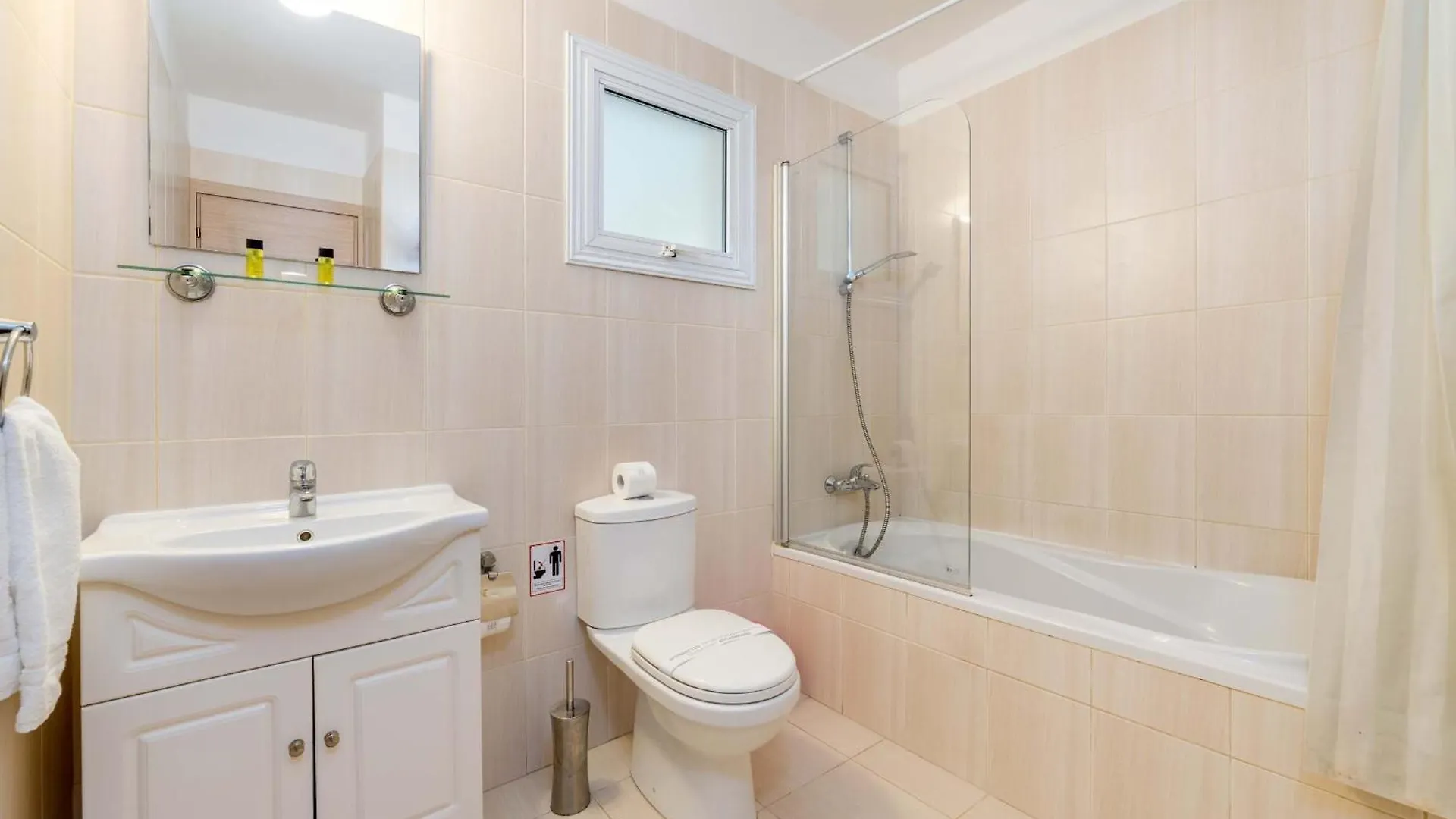 Estelle Suite Ayía Nápa Appartement